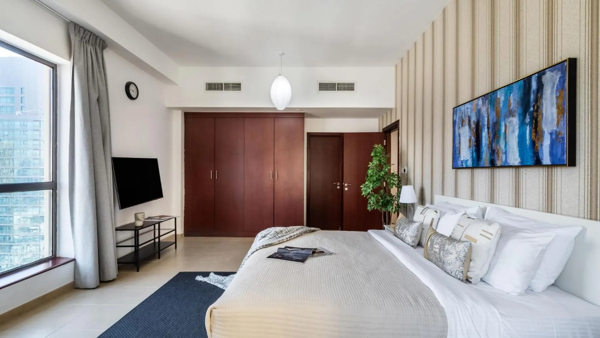 The Smart Concierge - Bahar 1 Apartment Dubai