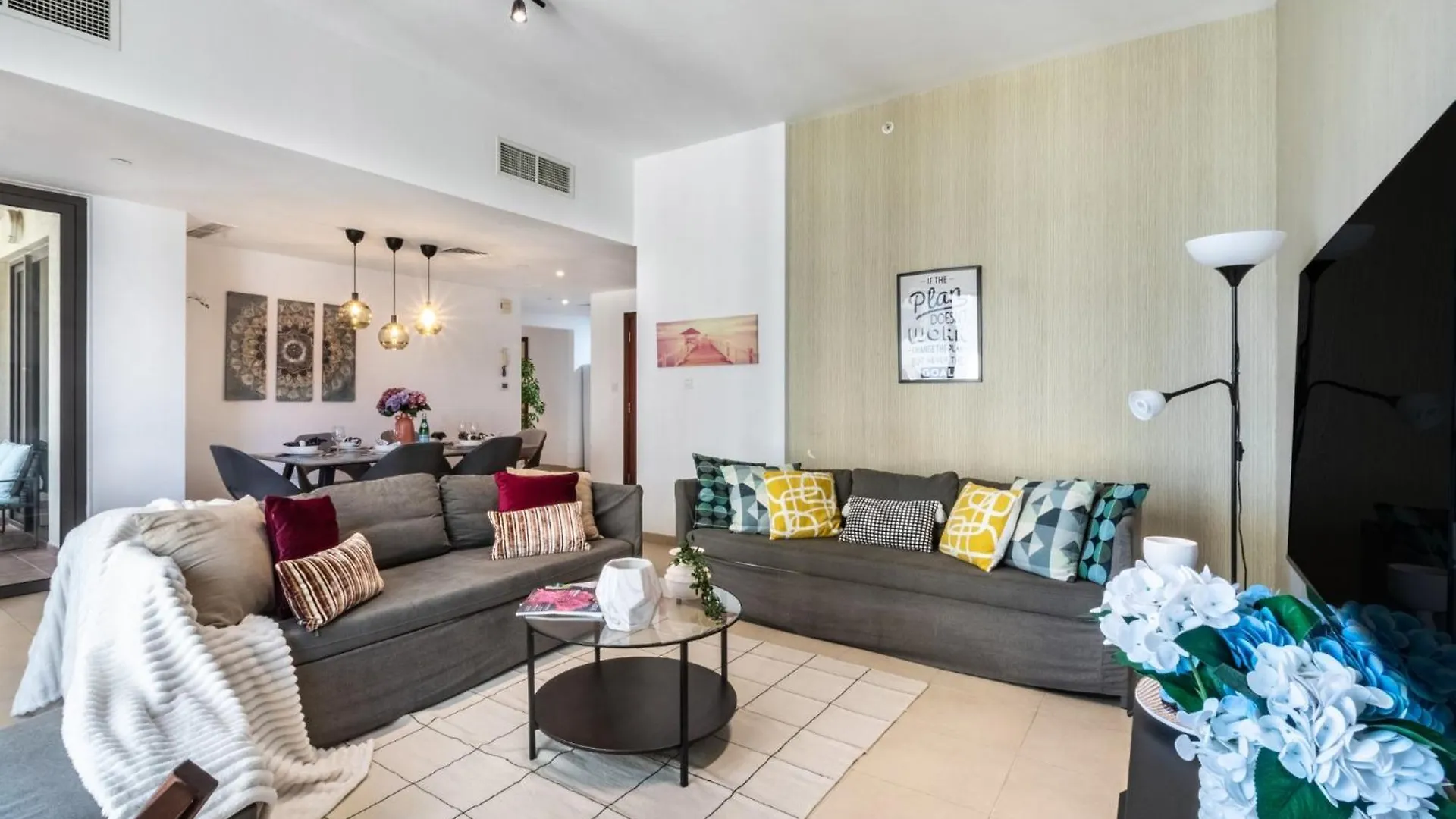 The Smart Concierge - Bahar 1 Apartment Dubai