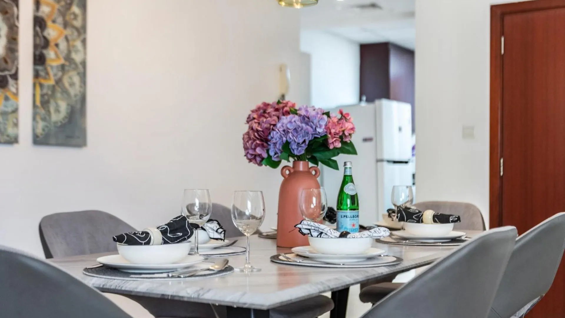 The Smart Concierge - Bahar 1 Apartment Dubai